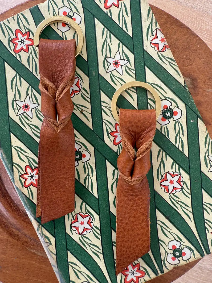 Tan Twist Key Ring detail by LMOR Studio Cornwall, handmade leather accessory close-up